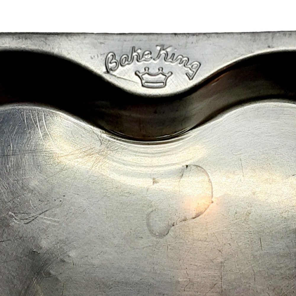 Heart Shaped Cake Pan Bake King Vintage Aluminum Valentine Decor Photo Prop - Picture 3 of 8